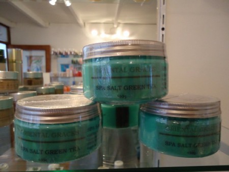 SPA SALT GREEN TEA BODY SCRUB